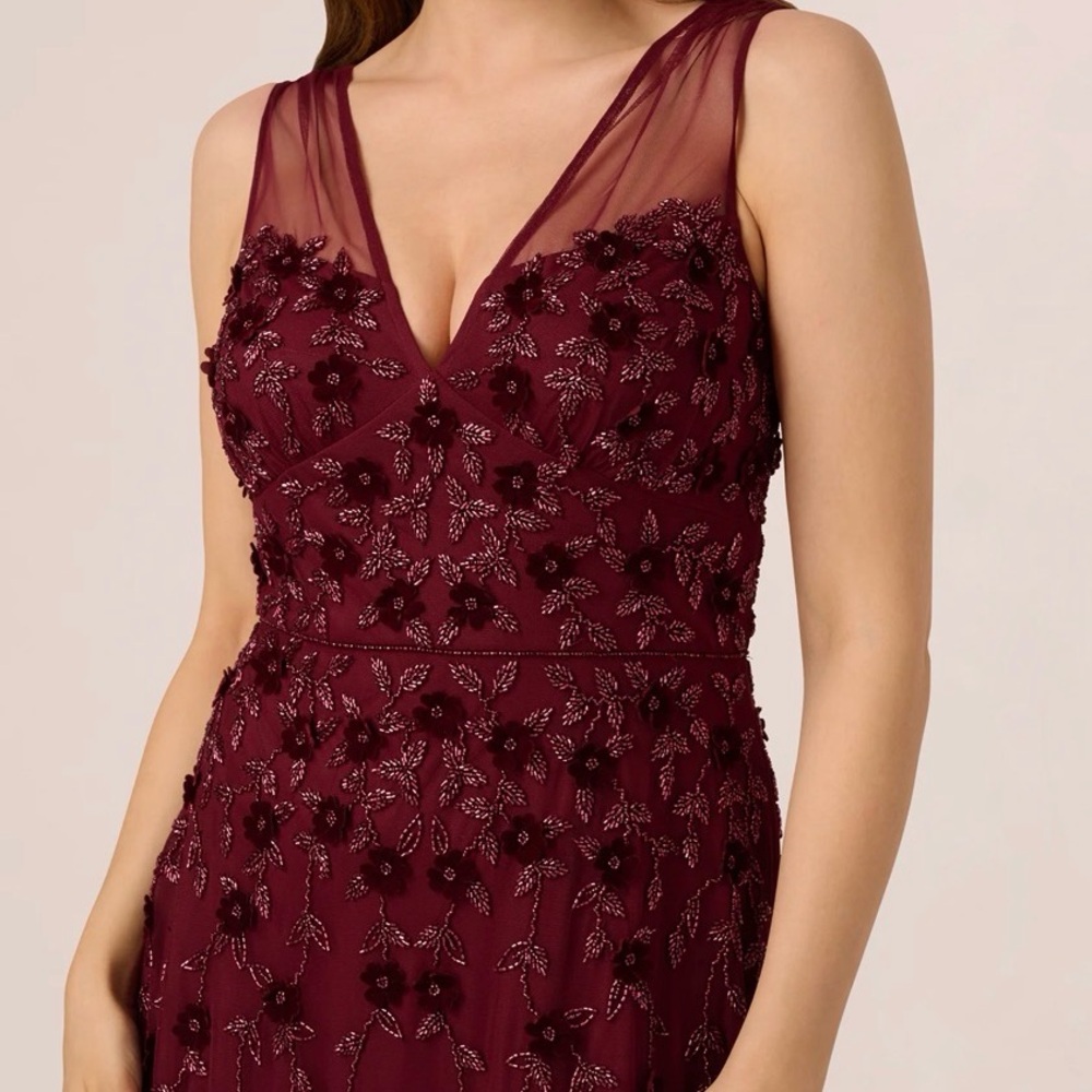 Elegant Burgundy Embellished V-Neck Evening Gown - Picture 3 of 6